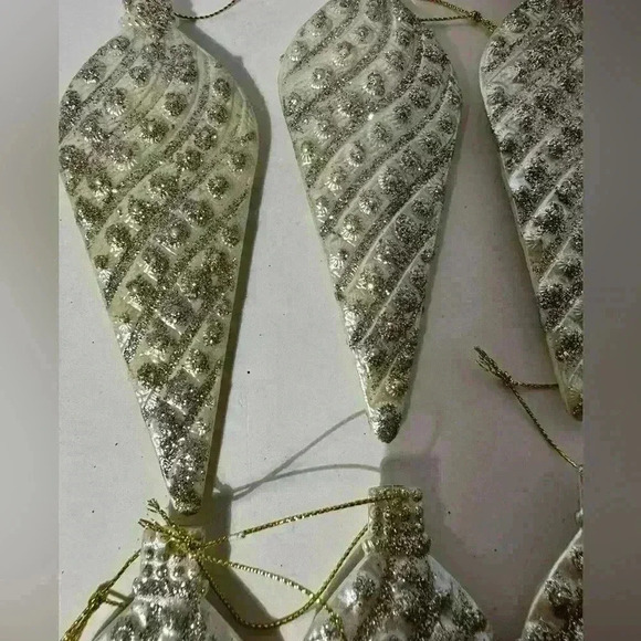 Set of 12 Christmas Ornaments- Cream With Silver Glitter - Picture 4 of 7